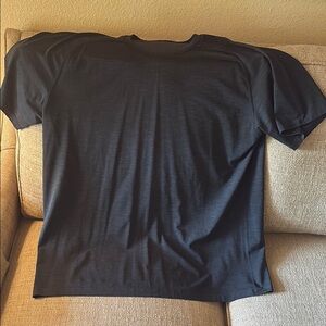 Like NEW Men's Black LULU Lemon Shirt